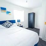 Collingwood Place, Birmingham With Free Parking