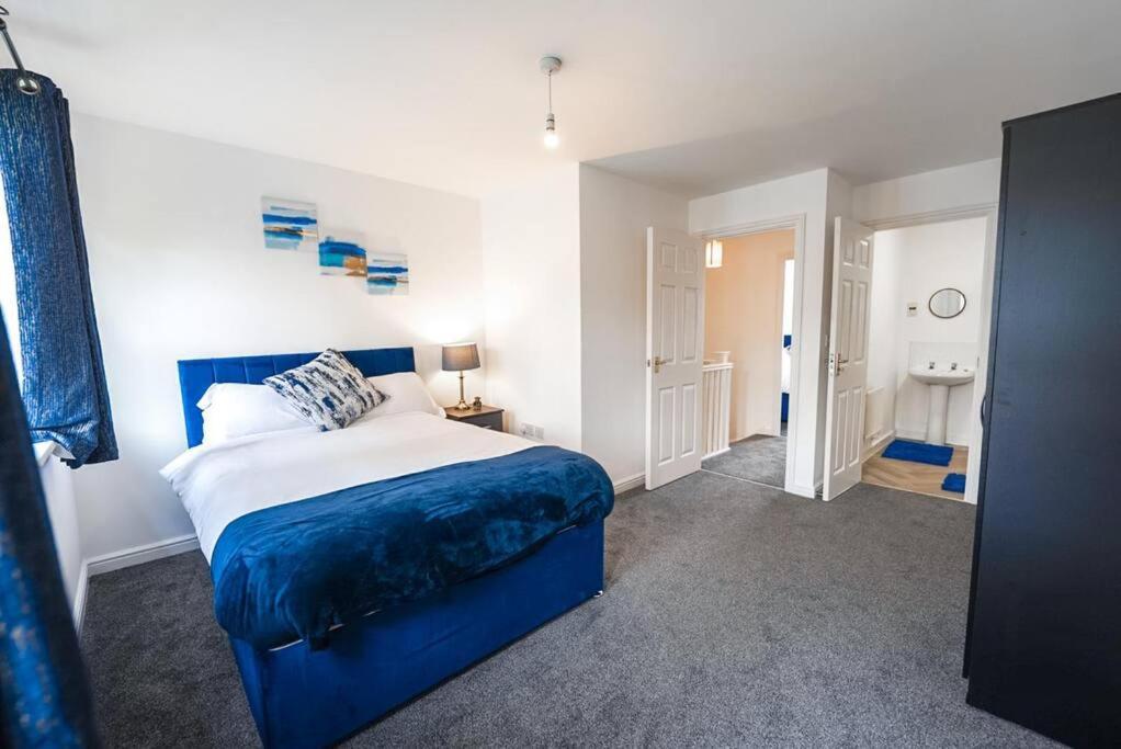 Collingwood Place, With Free Parking Apartment *